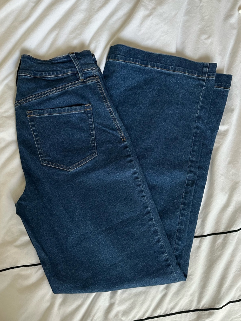 Women’s Dark Wash Jeans